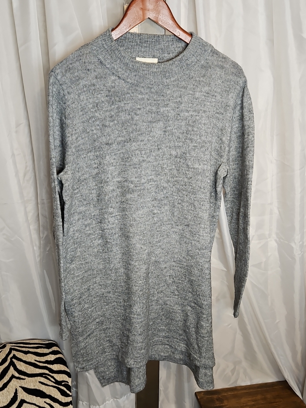 H&M Gray Crewneck Knit Sweater L